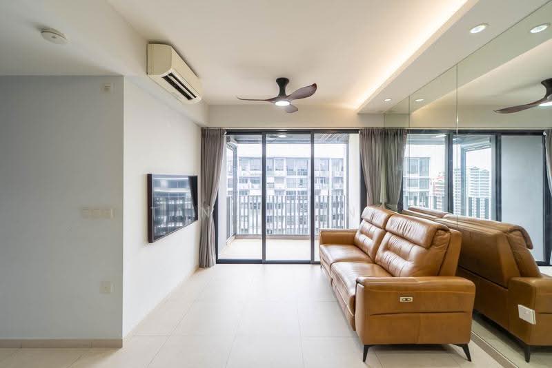 Grandeur Park Residences, 9 Bedok South Avenue 3, Bedok / Upper East Coast, 4 Bedrooms, 1,130 sqft, Condominium For Sale, by Tan Qiyang, 500256108 - Living Room - PropertyGuru.com.sg