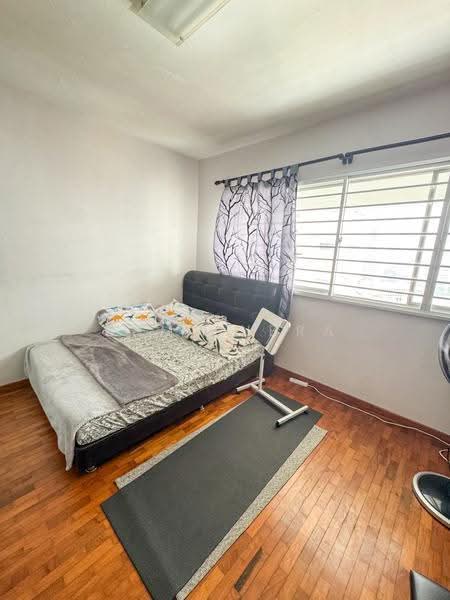 142 Bukit Batok Street 11, 142 Bukit Batok Street 11, Dairy Farm / Bukit Panjang / Choa Chu Kang, 3 Bedrooms, 1,593 sqft, HDB Flat For Sale, by Ram Subra, 500256112 - Common Bedroom - PropertyGuru.com.sg
