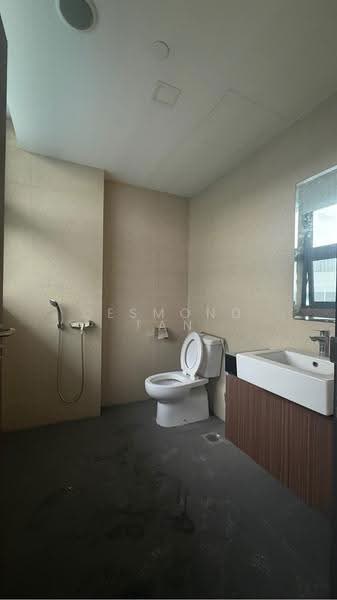 Apex @ Henderson, 201 201, Alexandra / Commonwealth, 3,165 sqft, Light Industrial (B1) For Sale, by Desmond Tan, 500256117 - CommercialGuru.com.sg