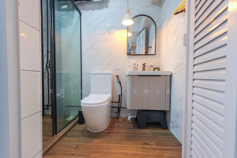 103 Rivervale Walk, 103 Rivervale Walk, Hougang / Punggol / Sengkang, 3 Bedrooms, 1,507 sqft, HDB Flat For Sale, by Nadiyah Kamsani, 500256119 - Common Bathroom - PropertyGuru.com.sg