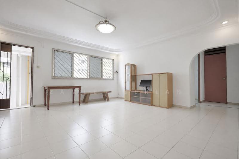 111 Teck Whye Lane, 111 Teck Whye Lane, Dairy Farm / Bukit Panjang / Choa Chu Kang, 3 Bedrooms, 1,108 sqft, HDB Flat For Sale, by Zameer Serlan, 500256142 - Living Room - PropertyGuru.com.sg