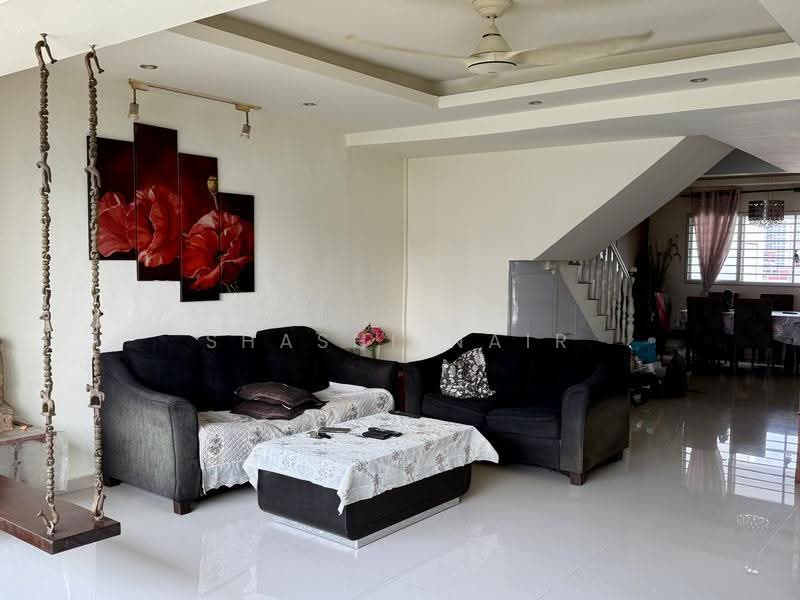 142 Bukit Batok Street 11, 142 Bukit Batok Street 11, Dairy Farm / Bukit Panjang / Choa Chu Kang, 4 Bedrooms, 1,593 sqft, HDB Flat For Sale, by Shashi Nair, 500256144 - Living Room - PropertyGuru.com.sg