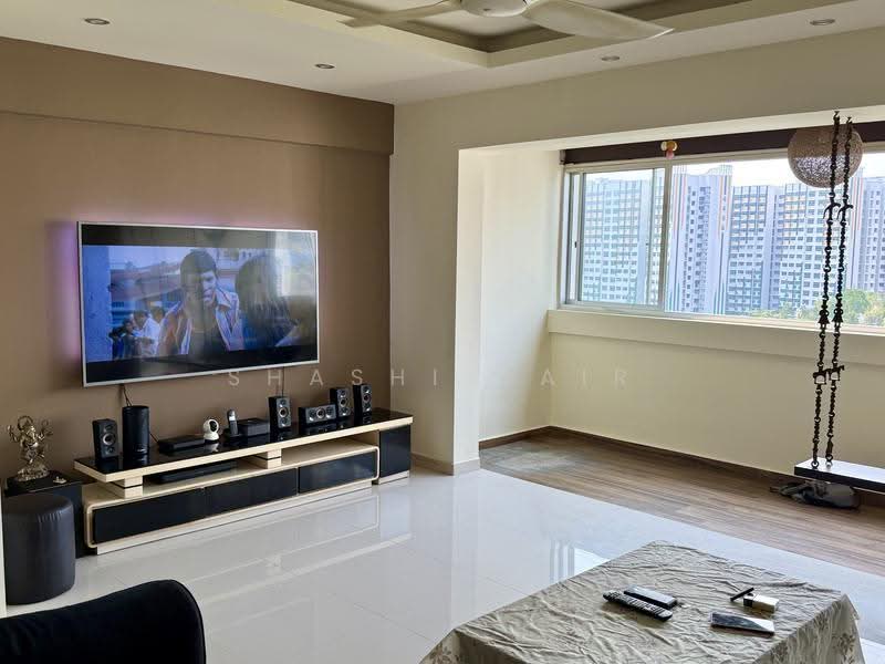142 Bukit Batok Street 11, 142 Bukit Batok Street 11, Dairy Farm / Bukit Panjang / Choa Chu Kang, 4 Bedrooms, 1,593 sqft, HDB Flat For Sale, by Shashi Nair, 500256144 - Living Room - PropertyGuru.com.sg