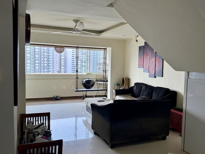 142 Bukit Batok Street 11, 142 Bukit Batok Street 11, Dairy Farm / Bukit Panjang / Choa Chu Kang, 4 Bedrooms, 1,593 sqft, HDB Flat For Sale, by Shashi Nair, 500256144 - Living Room - PropertyGuru.com.sg
