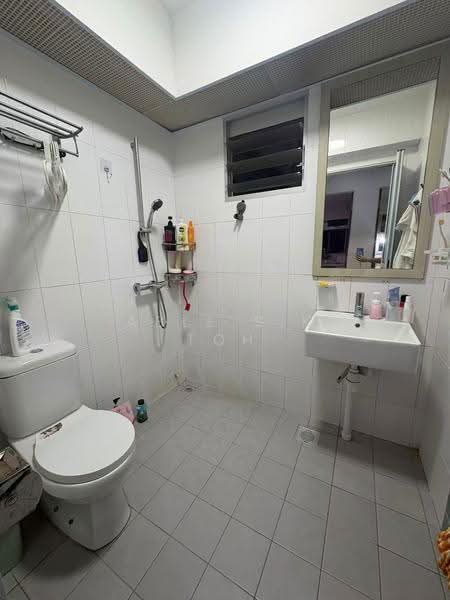 415A Fernvale Link, 415A Fernvale Link, Seletar / Yio Chu Kang, Room Rental, 100 sqft, HDB Flat For Rent, by Able S.K Toh, 500256162 - Bathroom - PropertyGuru.com.sg