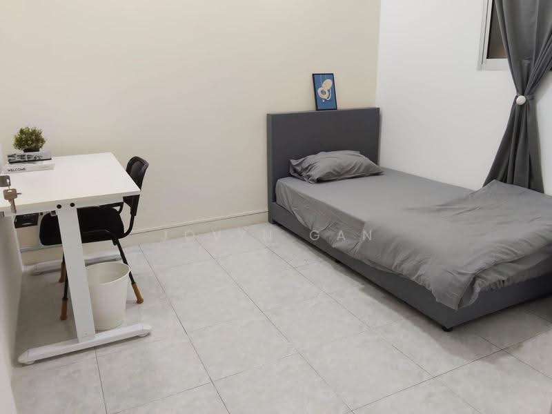 Emerald Park, 2 Indus Road, Alexandra / Commonwealth, Room Rental, 100 sqft, Condominium For Rent, by Jovyn Gan, 500256171 - Bedroom - PropertyGuru.com.sg