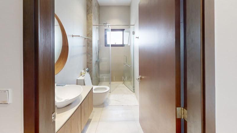 Beautifully Renovated 2sty Terrace, Jalan Senang, Eunos / Geylang / Paya Lebar, 4 Bedrooms, 2,200 sqft, Terraced House For Sale, by Tim Seow, 500256184 - Bathroom - PropertyGuru.com.sg