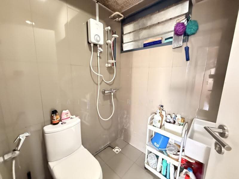 310C Punggol Walk, 310C Punggol Walk, Hougang / Punggol / Sengkang, 2 Bedrooms, 721 sqft, HDB Flat For Sale, by Faizal Rahim, 500256188 - Bathroom - PropertyGuru.com.sg