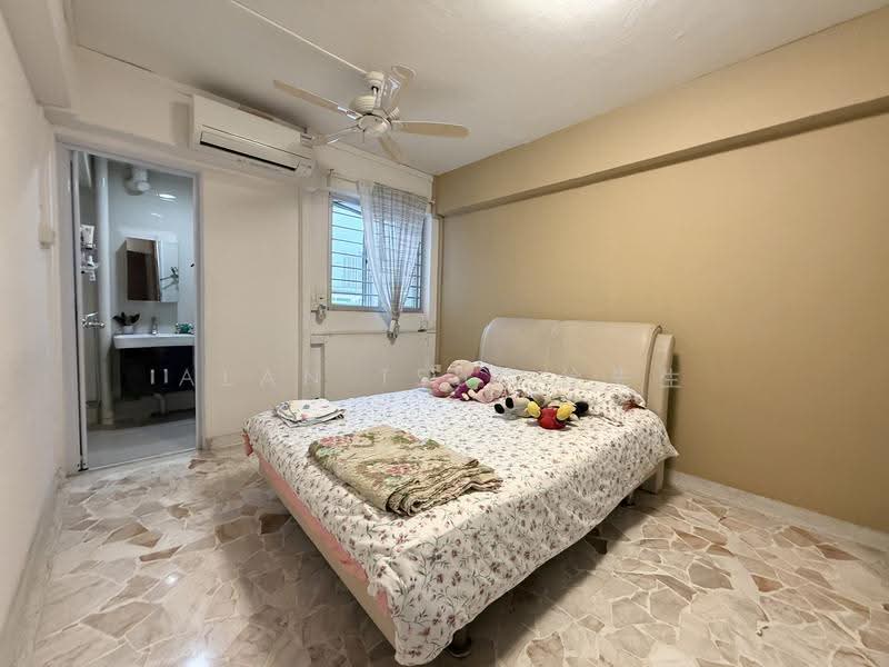52 Kent Road, 52 Kent Road, Farrer Park / Serangoon Rd, 3 Bedrooms, 980 sqft, HDB Flat For Sale, by Alan Tsui 徐先生, 500256194 - Bedroom - PropertyGuru.com.sg
