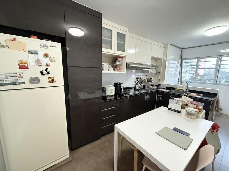 52 Kent Road, 52 Kent Road, Farrer Park / Serangoon Rd, 3 Bedrooms, 980 sqft, HDB Flat For Sale, by Alan Tsui 徐先生, 500256194 - Kitchen - PropertyGuru.com.sg