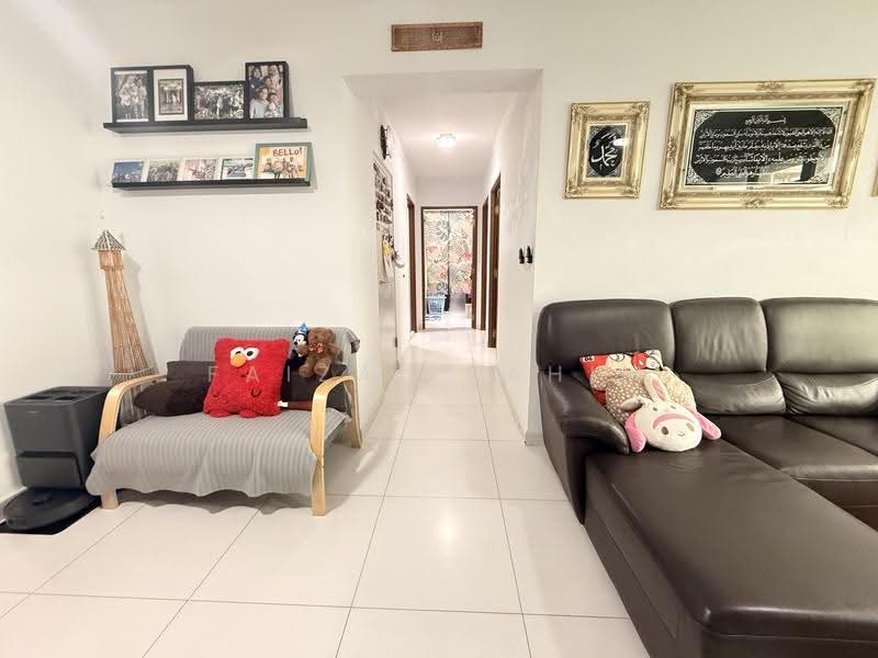 527A Costa Ris, 527A Pasir Ris Street 51, Pasir Ris / Tampines, 3 Bedrooms, 1,001 sqft, HDB Flat For Sale, by Faizal Rahim, 500256202 - Living Room - PropertyGuru.com.sg