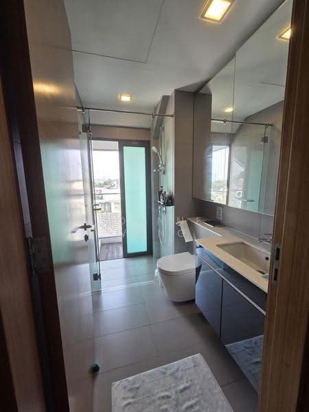 The Beverly, 45 Toh Tuck Road, Clementi Park / Upper Bukit Timah, 4 Bedrooms, 3,757 sqft, Condominium For Sale, by Joanne Wang, 500256215 - Bathroom - PropertyGuru.com.sg