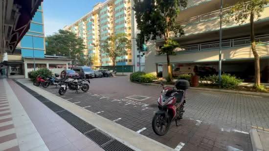 107 Jalan Bukit Merah, 107 107, Alexandra / Commonwealth, 680 sqft, Shop / Shophouse For Rent, by Ssharon Loh, 500256218 - CommercialGuru.com.sg