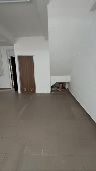 107 Jalan Bukit Merah, 107 107, Alexandra / Commonwealth, 1,250 sqft, Shop / Shophouse For Sale, by Ssharon Loh, 500256221 - CommercialGuru.com.sg