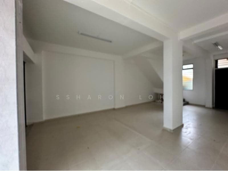 107 Jalan Bukit Merah, 107 107, Alexandra / Commonwealth, 1,250 sqft, Shop / Shophouse For Sale, by Ssharon Loh, 500256221 - CommercialGuru.com.sg