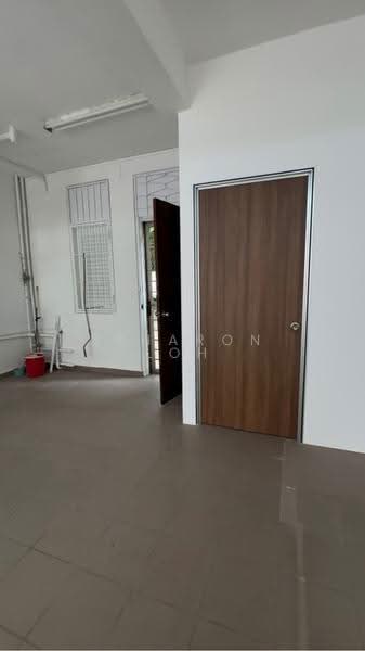 107 Jalan Bukit Merah, 107 107, Alexandra / Commonwealth, 1,250 sqft, Shop / Shophouse For Sale, by Ssharon Loh, 500256221 - CommercialGuru.com.sg