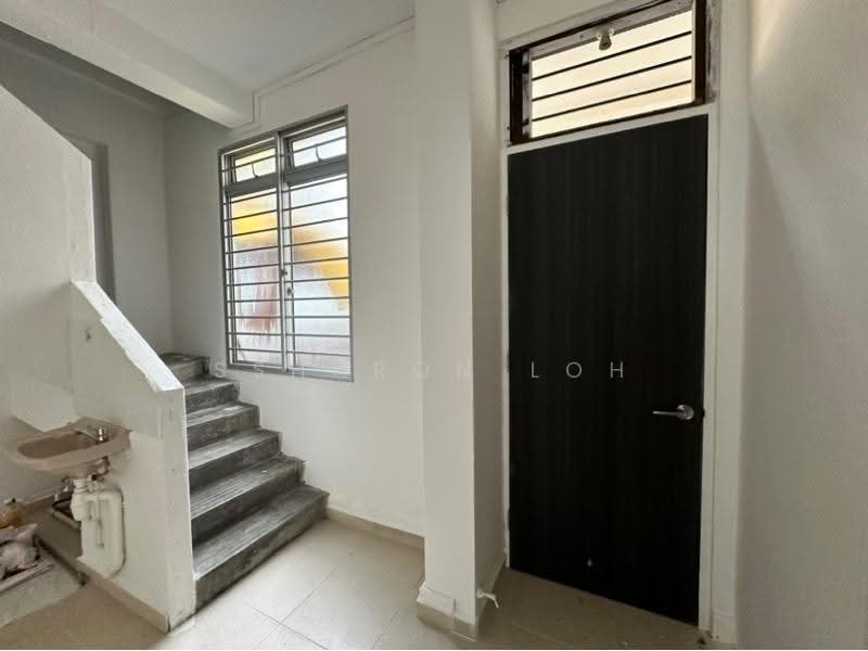 107 Jalan Bukit Merah, 107 107, Alexandra / Commonwealth, 1,250 sqft, Shop / Shophouse For Sale, by Ssharon Loh, 500256221 - CommercialGuru.com.sg