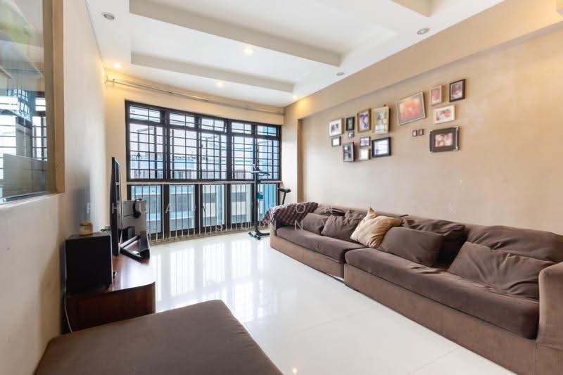 691B Choa Chu Kang Crescent, 691B Choa Chu Kang Crescent, Dairy Farm / Bukit Panjang / Choa Chu Kang, 3 Bedrooms, 1,184 sqft, HDB Flat For Sale, by Phua Choon Teck Sunny, 500256225 - Living Room - PropertyGuru.com.sg