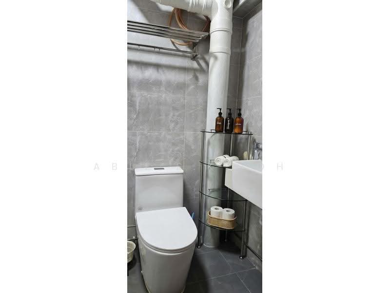 402 Fajar Road, 402 Fajar Road, Dairy Farm / Bukit Panjang / Choa Chu Kang, Room Rental, 100 sqft, HDB Flat For Rent, by Able S.K Toh, 500256235 - Bathroom - PropertyGuru.com.sg