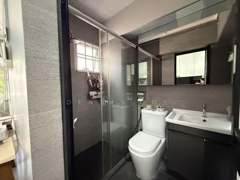477 Sembawang Drive, 477 Sembawang Drive, Sembawang / Yishun, 3 Bedrooms, 926 sqft, HDB Flat For Sale, by Dennis Ooi, 500256236 - Bathroom - PropertyGuru.com.sg