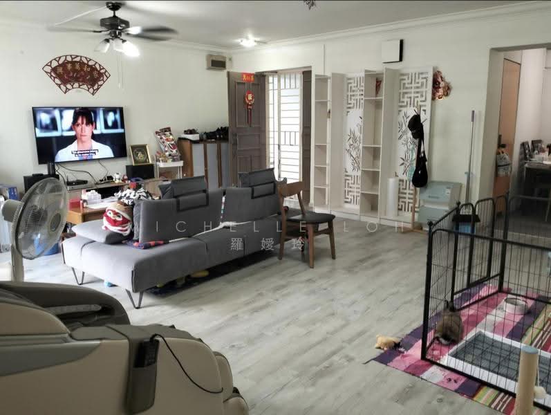 667A Jurong West Street 65, 667A Jurong West Street 65, Boon Lay / Jurong / Tuas, 3 Bedrooms, 1,184 sqft, HDB Flat For Sale, by Michelle Loh 羅嬡玲, 500256252 - Living Room - PropertyGuru.com.sg