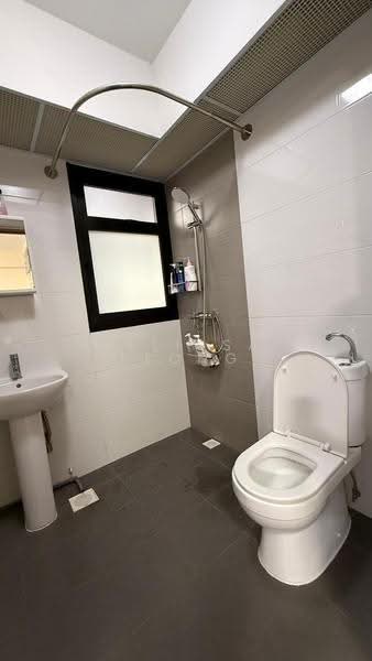 458C Sengkang West Road, 458C Sengkang West Road, Seletar / Yio Chu Kang, 1 Bedroom, 516 sqft, HDB Flat For Sale, by Melissa Leong, 500256253 - Bathroom - PropertyGuru.com.sg