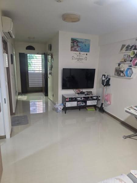 458C Sengkang West Road, 458C Sengkang West Road, Seletar / Yio Chu Kang, 1 Bedroom, 516 sqft, HDB Flat For Sale, by Melissa Leong, 500256253 - Living Room - PropertyGuru.com.sg