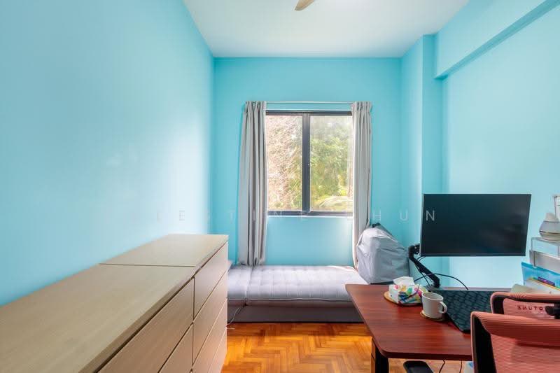 Regent Heights, 52 Bukit Batok East Avenue 5, Dairy Farm / Bukit Panjang / Choa Chu Kang, 2 Bedrooms, 1,023 sqft, Condominium For Sale, by Celestine Chun, 500256261 - Study - PropertyGuru.com.sg