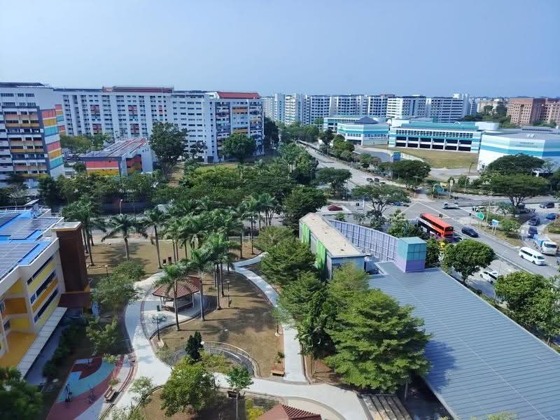 227 Tampines Street 23, 227 Tampines Street 23, Pasir Ris / Tampines, Room Rental, 15,012 sqft, HDB Flat For Rent, by Cathy Goh, 500256273 - Exterior - PropertyGuru.com.sg