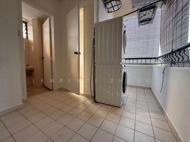 Tanglin Park, 5 Ridley Park, Tanglin / Holland / Bukit Timah, 4 Bedrooms, 1,981 sqft, Condominium For Sale, by Lawrence Zhong, 500256275 - Yard - PropertyGuru.com.sg