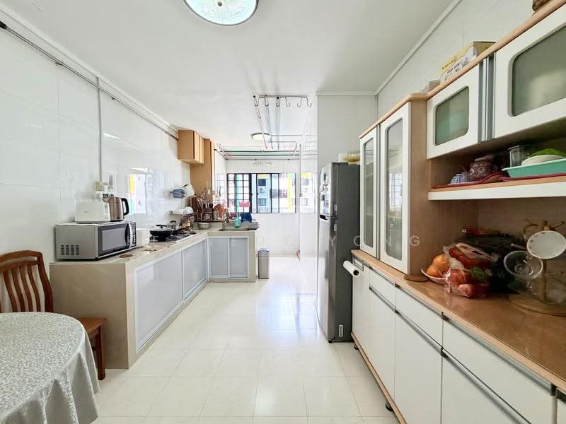 155 Woodlands Street 13, 155 Woodlands Street 13, Admiralty / Woodlands, 2 Bedrooms, 785 sqft, HDB Flat For Sale, by Kennedy Yong, 500256280 - Kitchen - PropertyGuru.com.sg