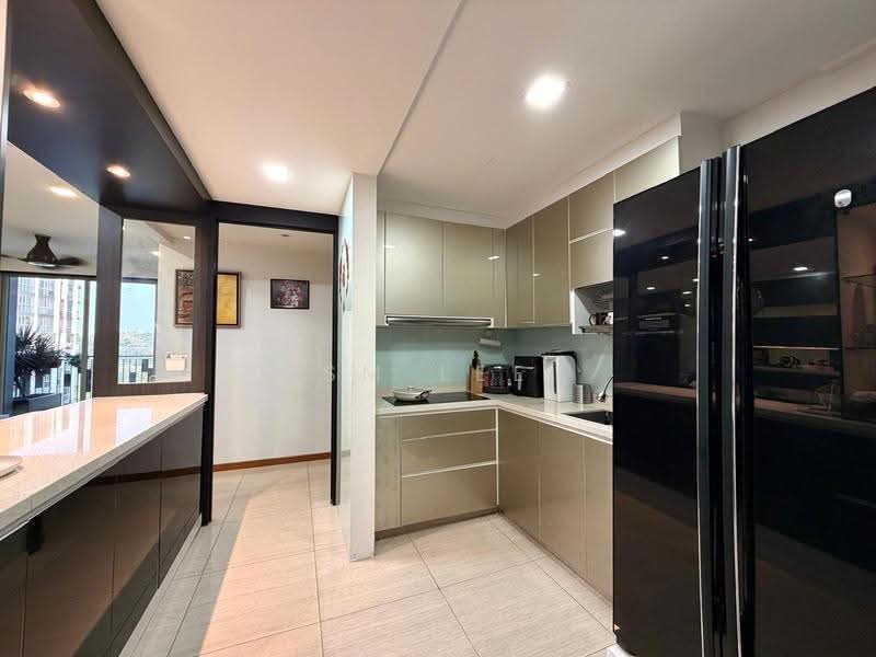 FLO Residence, Punggol Field Walk, Hougang / Punggol / Sengkang, 4 Bedrooms, 1,346 sqft, Condominium For Sale, by SM Lee, 500256283 - Kitchen - PropertyGuru.com.sg