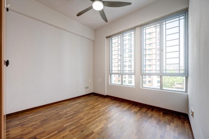 Northoaks, 20 Woodlands Cresent, Admiralty / Woodlands, 3 Bedrooms, 1,238 sqft, Condominium For Sale, by Leong Chee Kin, 500256290 - Bedroom - PropertyGuru.com.sg