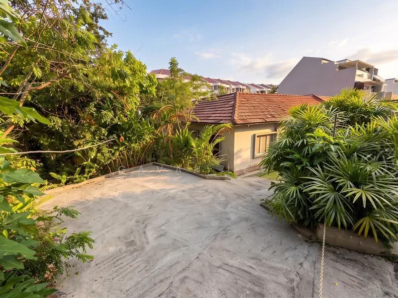 EMINENCE FH Original Corner Terrace near Upper Thomson MRT, Gardenia Rd / Daffodil Dr / Marigold Dr / Upper Thomson, Ang Mo Kio / Bishan / Thomson, 4 Bedrooms, 2,500 sqft, Corner Terrace For Sale, by Gavan Lee, 500256293 - Exterior - PropertyGuru.com.sg