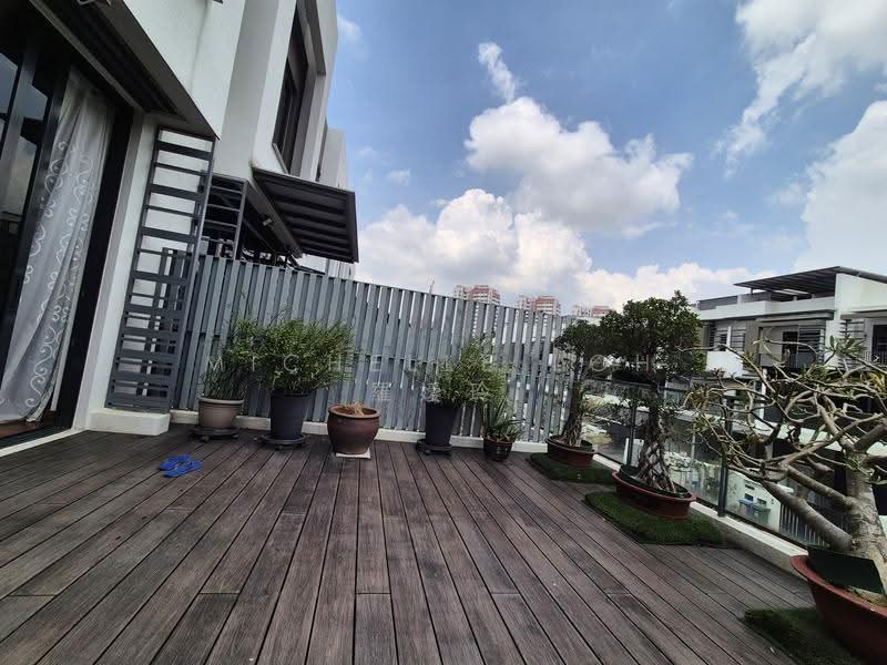 Luxus Hills | The Estate, 98 Luxus Hill Heights, Seletar / Yio Chu Kang, 5 Bedrooms, 2,153 sqft, Terraced House For Sale, by Michelle Loh 羅嬡玲, 500256295 - Balcony - PropertyGuru.com.sg