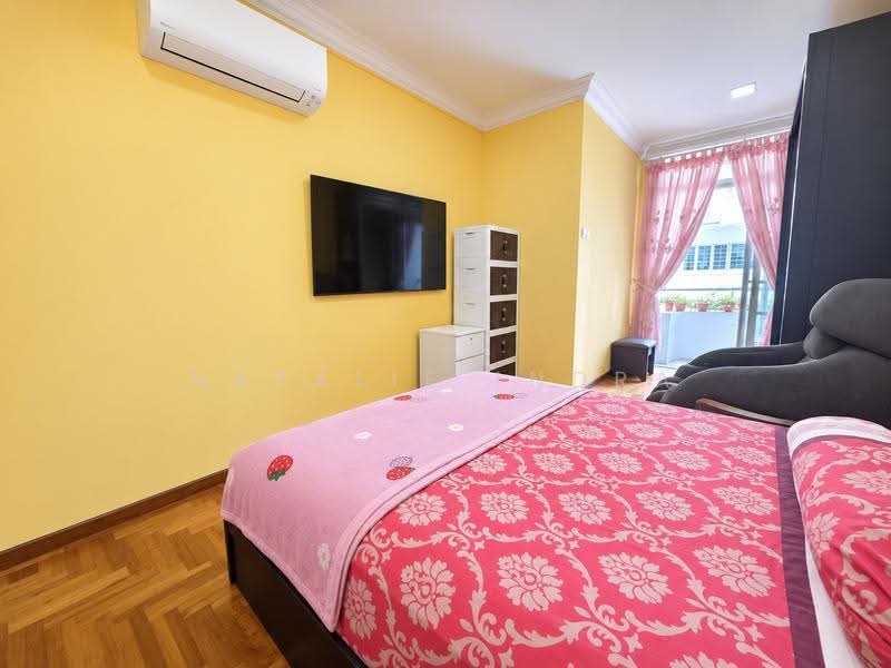 Cedarwood Grove, Cedarwood Grove, Admiralty / Woodlands, 5 Bedrooms, 1,968 sqft, Terraced House For Sale, by Natalie Indra, 500256304 - Bedroom - PropertyGuru.com.sg