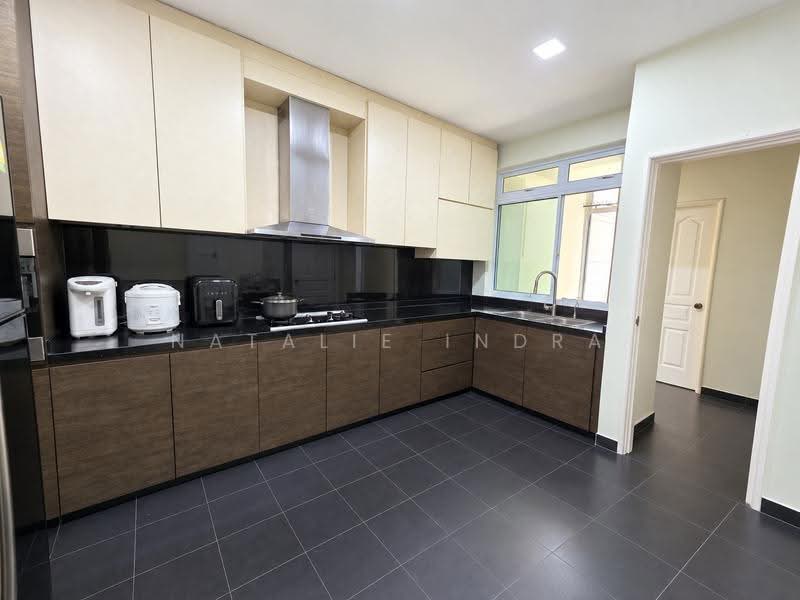 Cedarwood Grove, Cedarwood Grove, Admiralty / Woodlands, 5 Bedrooms, 1,968 sqft, Terraced House For Sale, by Natalie Indra, 500256304 - Kitchen - PropertyGuru.com.sg