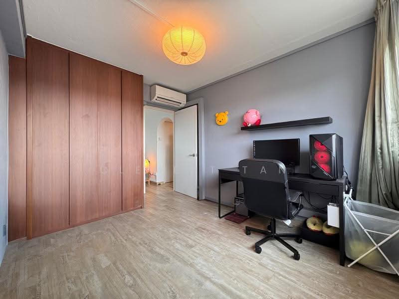 2 Queen's Road, 2 Queen's Road, Tanglin / Holland / Bukit Timah, 3 Bedrooms, 958 sqft, HDB Flat For Sale, by Clement Tan, 500256314 - Common Bedroom 2 - PropertyGuru.com.sg