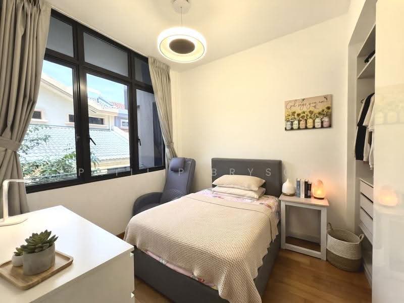 The Essence, 1 Chong Kuo Road, Mandai / Upper Thomson, 2 Bedrooms, 689 sqft, Condominium For Sale, by Phillip Bryson, 500256315 - Bedroom - PropertyGuru.com.sg