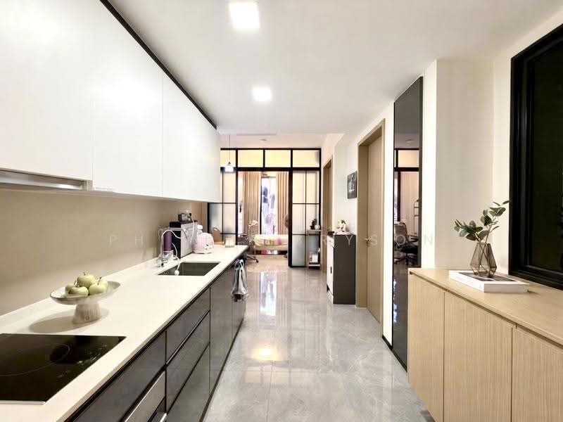 The Essence, 1 Chong Kuo Road, Mandai / Upper Thomson, 2 Bedrooms, 689 sqft, Condominium For Sale, by Phillip Bryson, 500256315 - Kitchen - PropertyGuru.com.sg