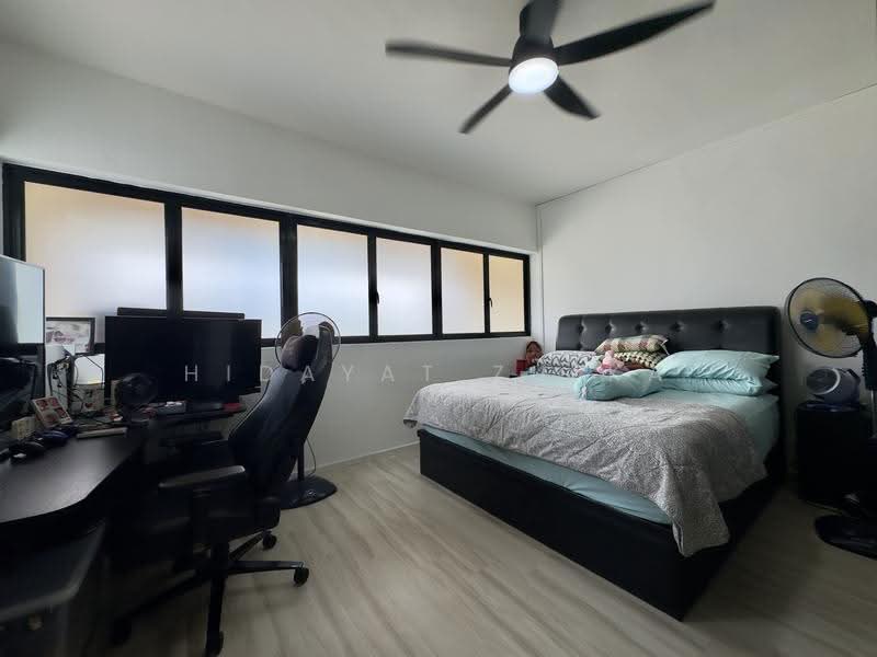 838 Woodlands Street 82, 838 Woodlands Street 82, Admiralty / Woodlands, 4 Bedrooms, 1,572 sqft, HDB Flat For Sale, by Hidayat Zulka, 500256316 - Master Bedroom - PropertyGuru.com.sg