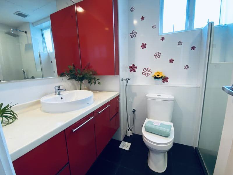 Symphony Heights, 33 Hume Avenue, Clementi Park / Upper Bukit Timah, 3 Bedrooms, 1,216 sqft, Condominium For Sale, by Veronica Lee, 500256317 - Bathroom - PropertyGuru.com.sg