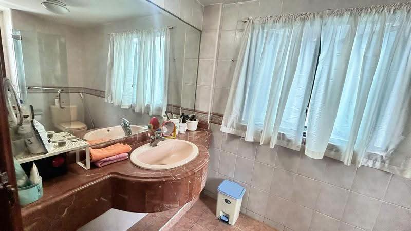 Eastwood Green, Eastwood Green, Bedok / Upper East Coast, Room Rental, 150 sqft, Corner Terrace For Rent, by Hafizh Jamil, 500256321 - Bathroom - PropertyGuru.com.sg