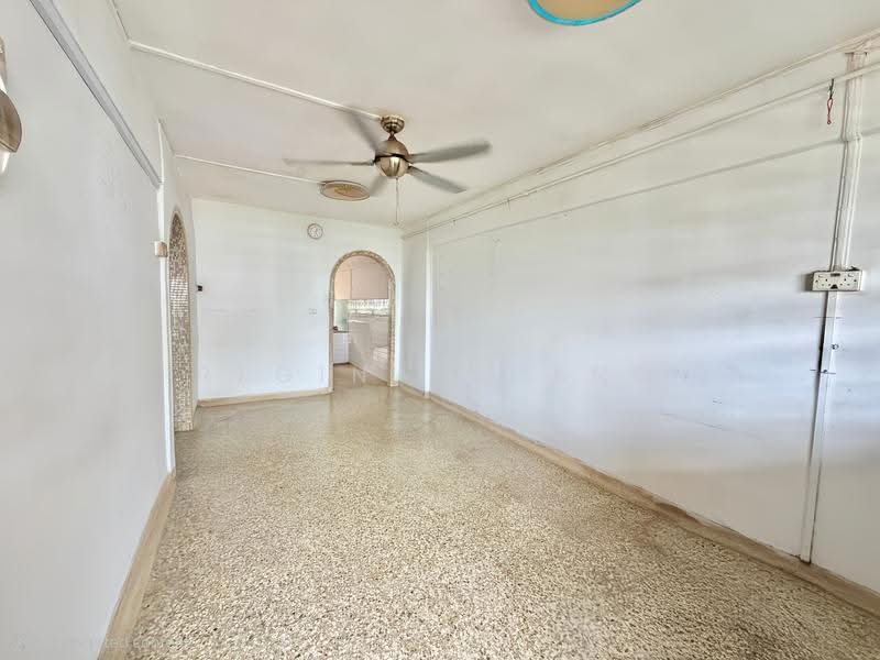 521 Bedok North Avenue 1, 521 Bedok North Avenue 1, Bedok / Upper East Coast, 2 Bedrooms, 67 sqft, HDB Flat For Sale, by Regina Huang, 500256329 - Living Room - PropertyGuru.com.sg