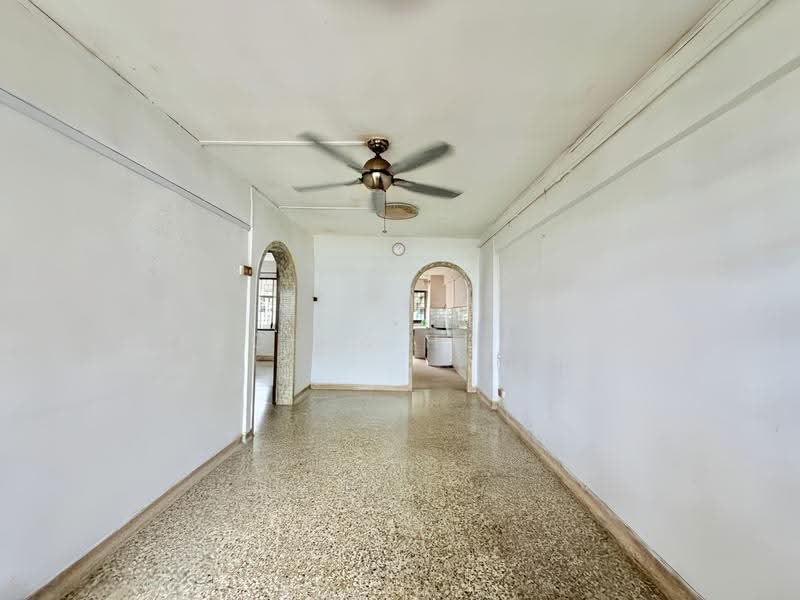521 Bedok North Avenue 1, 521 Bedok North Avenue 1, Bedok / Upper East Coast, 2 Bedrooms, 67 sqft, HDB Flat For Sale, by Regina Huang, 500256329 - Living Room - PropertyGuru.com.sg