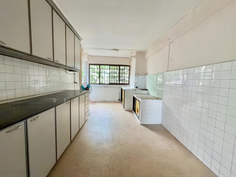 521 Bedok North Avenue 1, 521 Bedok North Avenue 1, Bedok / Upper East Coast, 2 Bedrooms, 67 sqft, HDB Flat For Sale, by Regina Huang, 500256329 - Kitchen - PropertyGuru.com.sg
