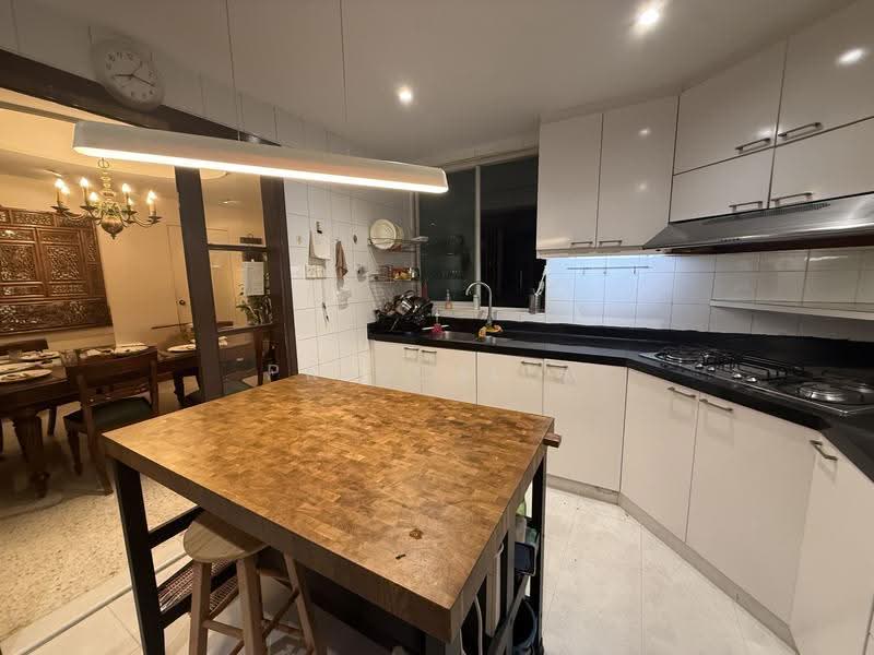 Grange Heights, 19 Saint Thomas Walk, Orchard / River Valley, 5 Bedrooms, 3,025 sqft, Condominium For Sale, by Priscilla Wong, 500256336 - Kitchen - PropertyGuru.com.sg