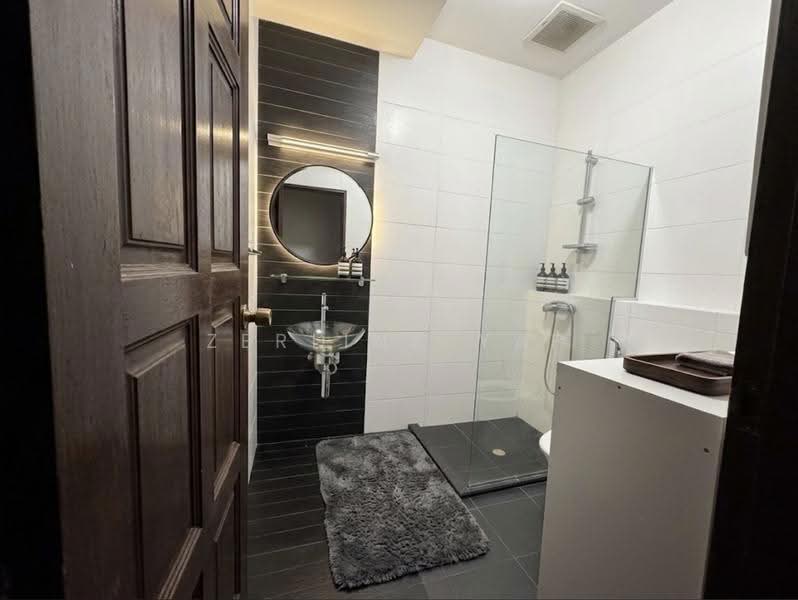 Fernhill Court Condo, 60 Fernhill Road, Tanglin / Holland / Bukit Timah, 4 Bedrooms, 2,368 sqft, Condominium For Sale, by Zerlina Yap, 500256347 - Bathroom - PropertyGuru.com.sg