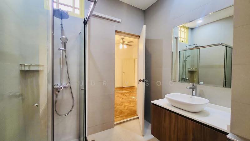 Orange Regency, 101 Fernhill Road, Tanglin / Holland / Bukit Timah, 3 Bedrooms, 2,422 sqft, Apartment For Rent, by Audrey Soo, 500256351 - Bathroom - PropertyGuru.com.sg