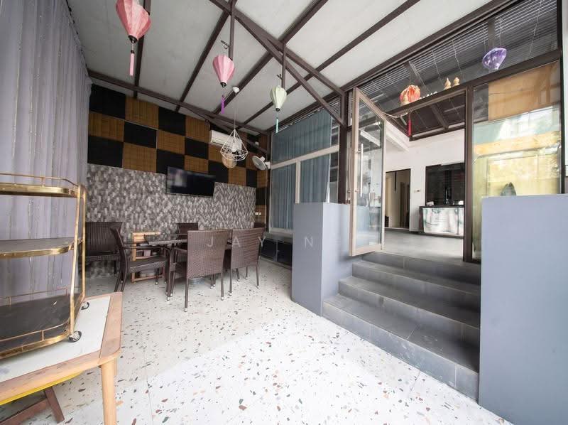 Freehold Semi-D at Sembawang Villas | Near Canberra MRT, Malls, Eateries, Sembawang, Yishun, Canberra, Sembawang / Yishun, 5 Bedrooms, 4,000 sqft, Semi-Detached House For Sale, by Jay Ng, 500256358 - Dining Room - PropertyGuru.com.sg